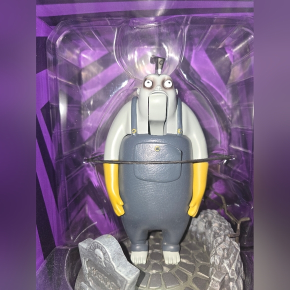 NEW Disney Nightmare Before Christmas Nutcracker BEHEMOTH DISNEY PARKS EXCLUSIVE - Picture 3 of 5